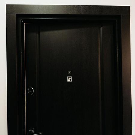 Cozy Aparthotel - Central City Suceava Esterno foto