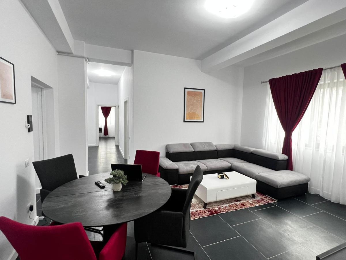 Cozy Aparthotel - Central City Suceava Esterno foto