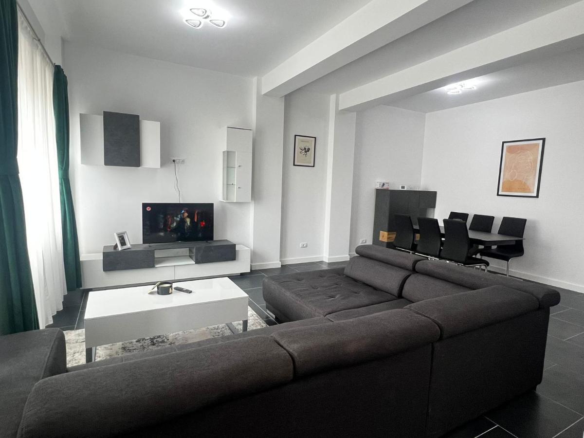 Cozy Aparthotel - Central City Suceava Esterno foto
