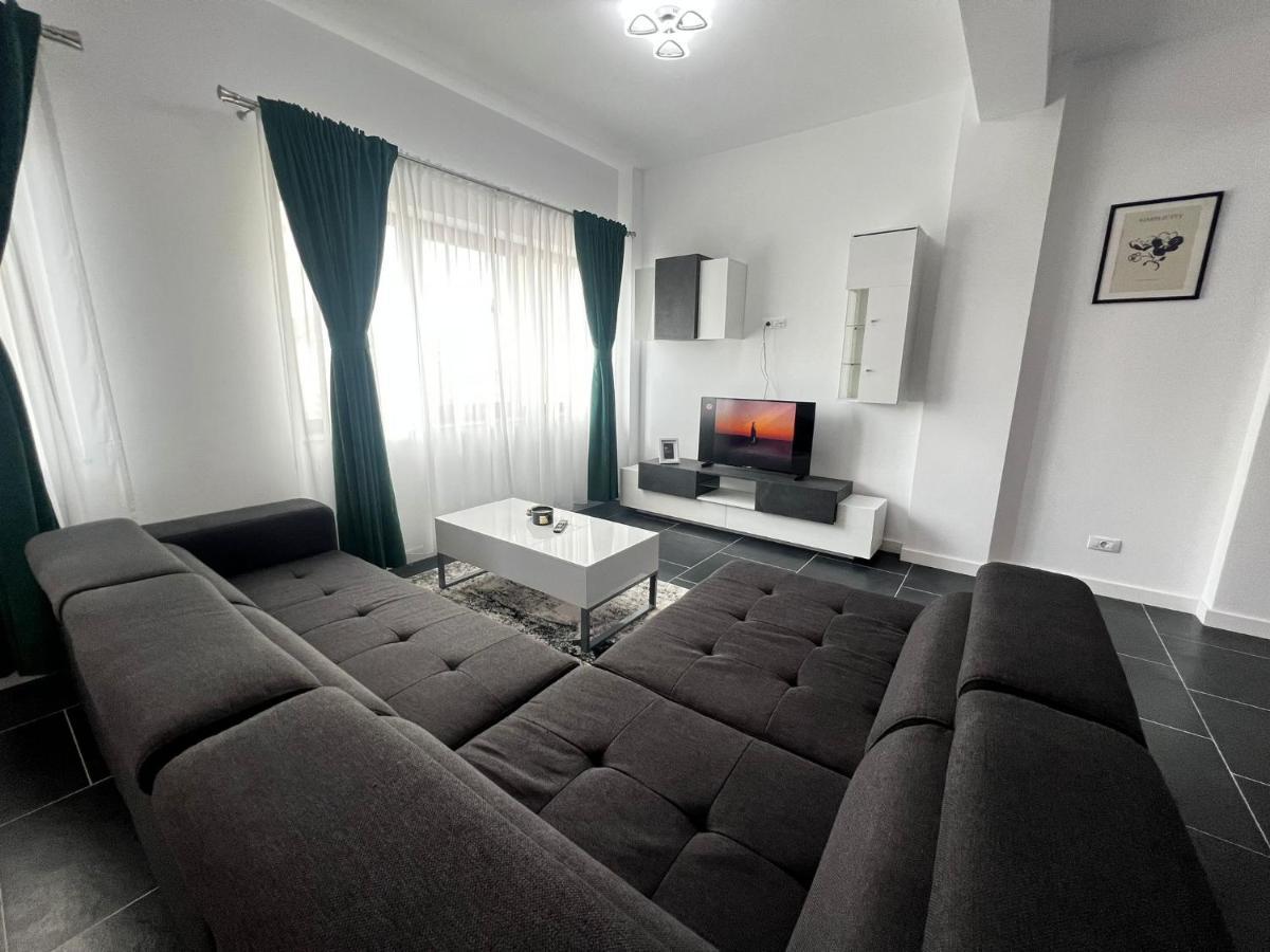 Cozy Aparthotel - Central City Suceava Esterno foto