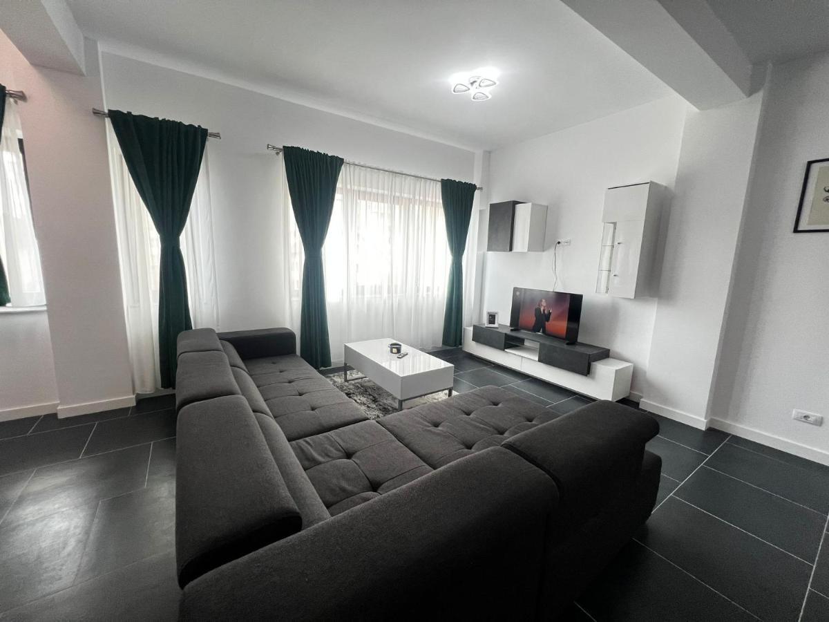 Cozy Aparthotel - Central City Suceava Esterno foto