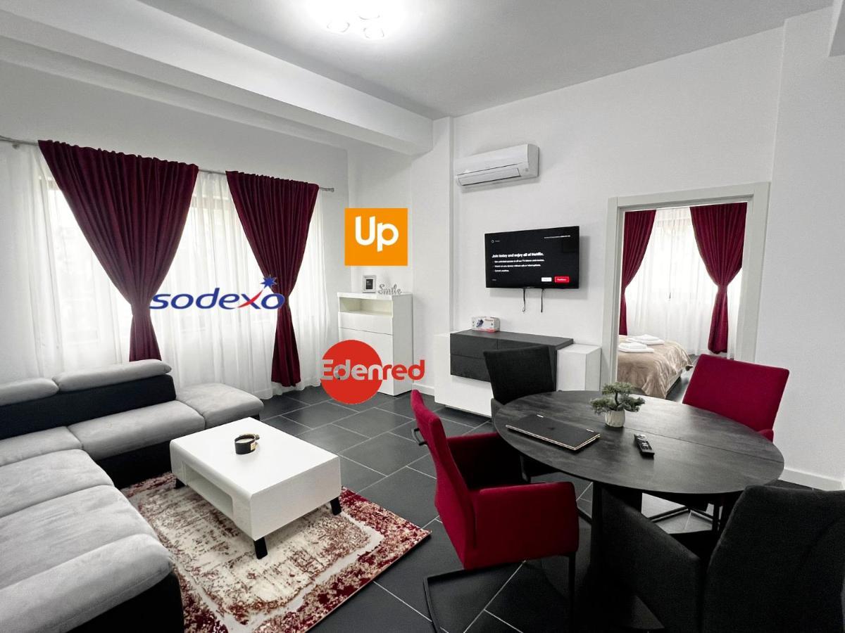 Cozy Aparthotel - Central City Suceava Esterno foto