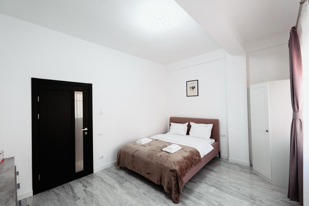 Cozy Aparthotel - Central City Suceava Esterno foto