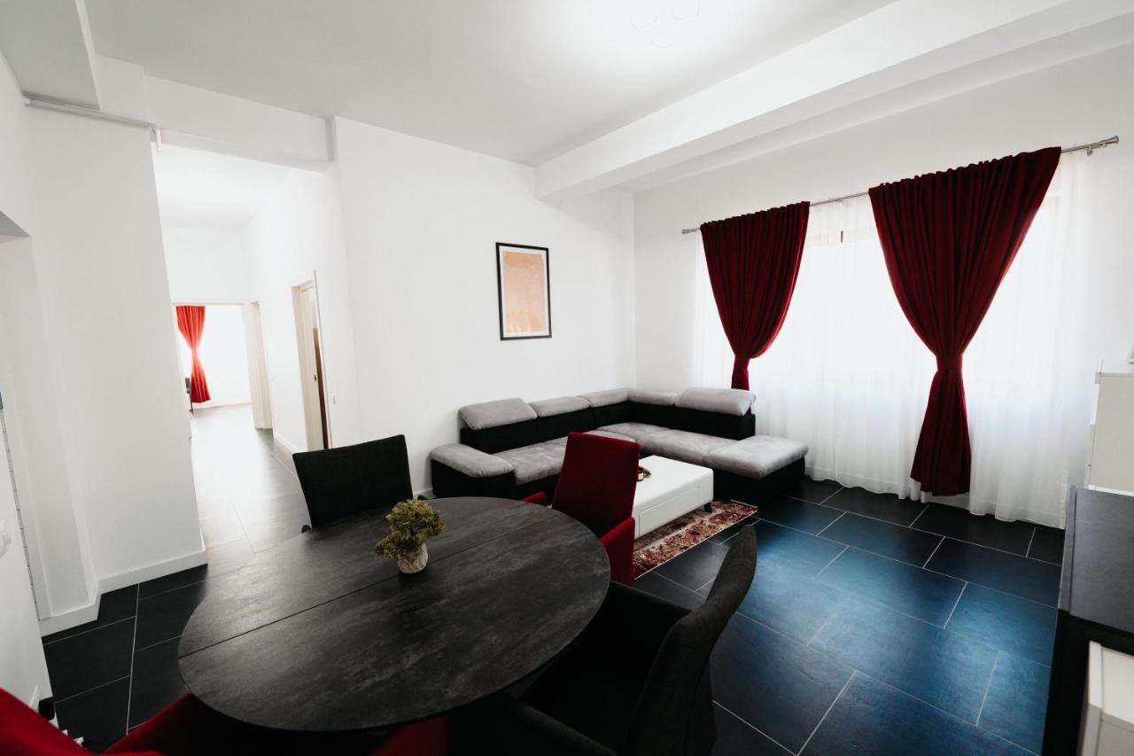Cozy Aparthotel - Central City Suceava Esterno foto