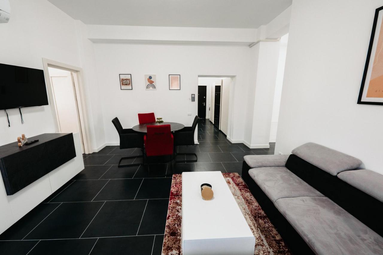 Cozy Aparthotel - Central City Suceava Esterno foto