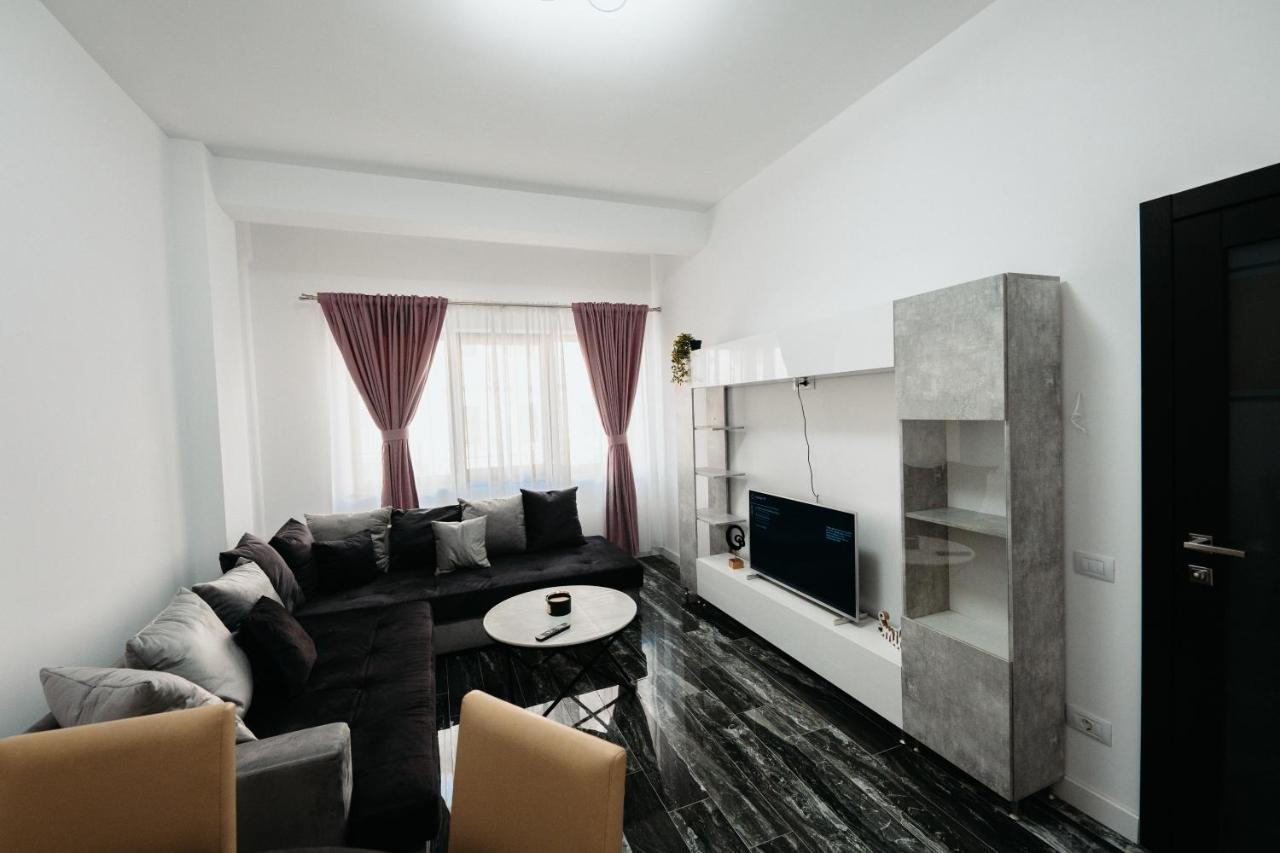 Cozy Aparthotel - Central City Suceava Esterno foto