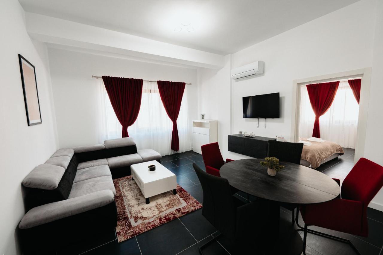 Cozy Aparthotel - Central City Suceava Esterno foto