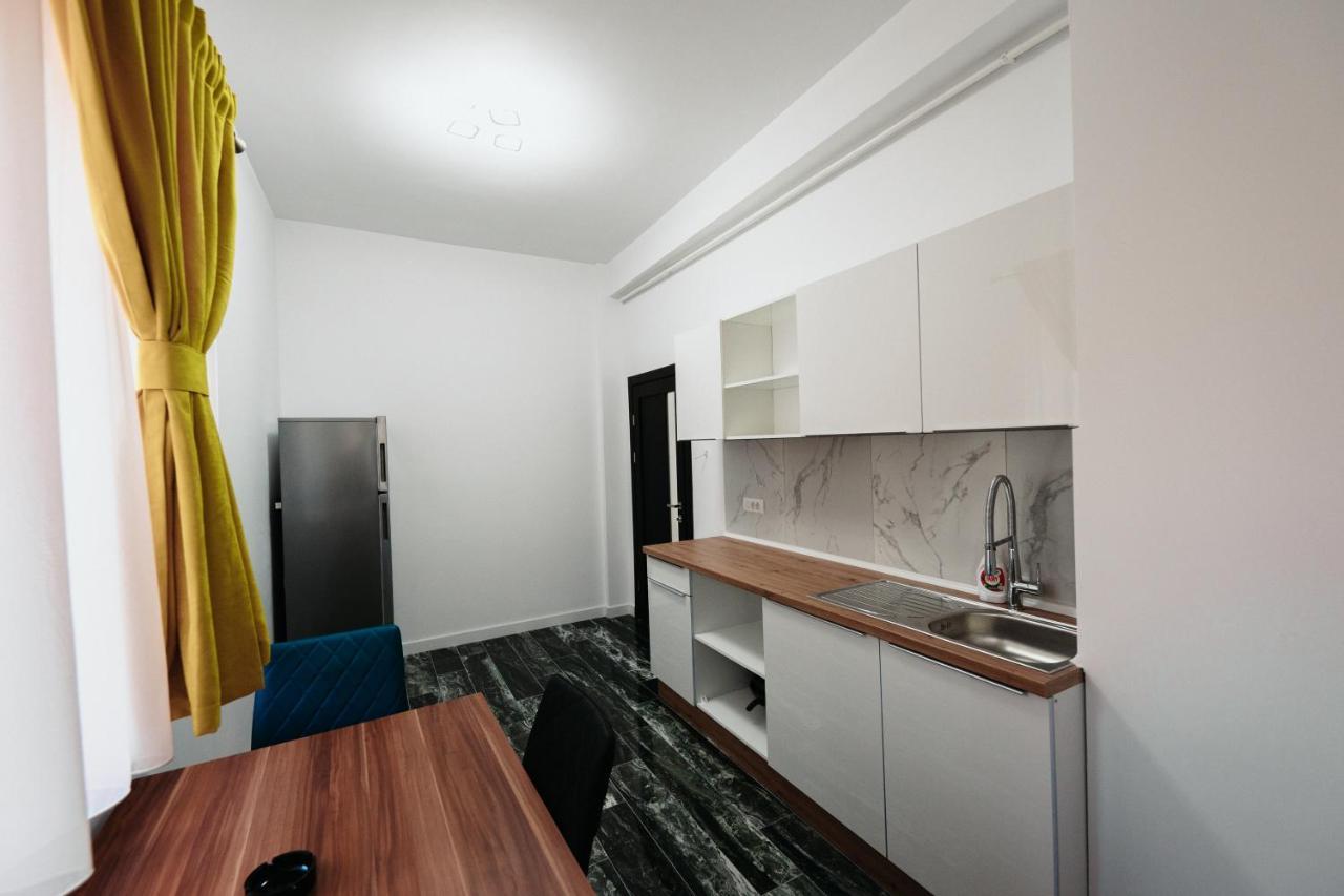 Cozy Aparthotel - Central City Suceava Esterno foto