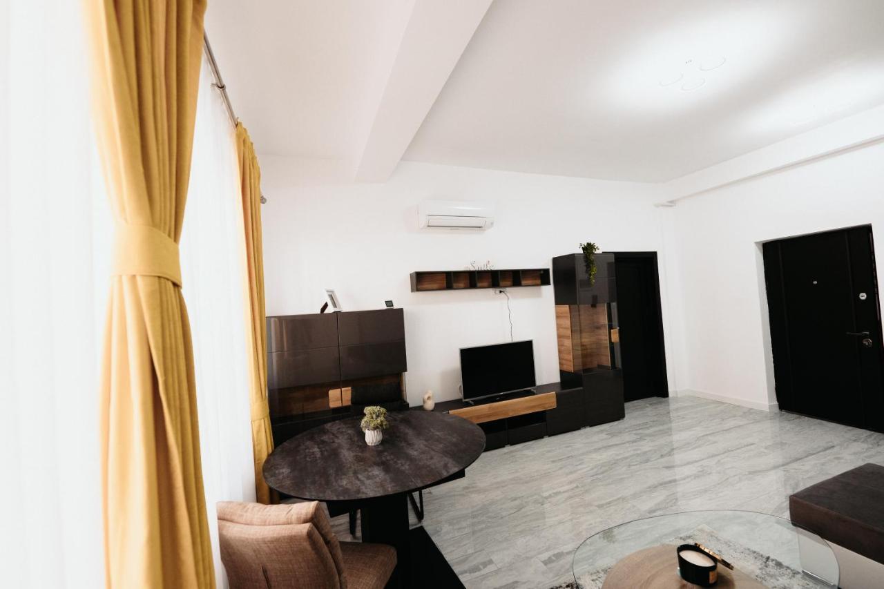 Cozy Aparthotel - Central City Suceava Esterno foto