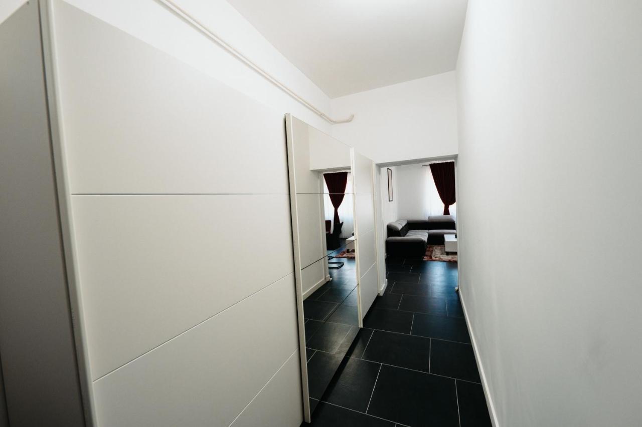 Cozy Aparthotel - Central City Suceava Esterno foto