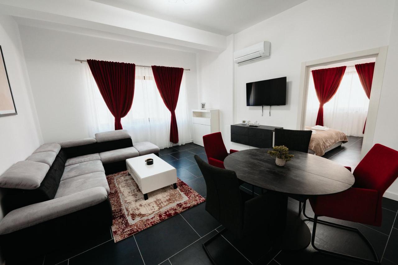 Cozy Aparthotel - Central City Suceava Esterno foto