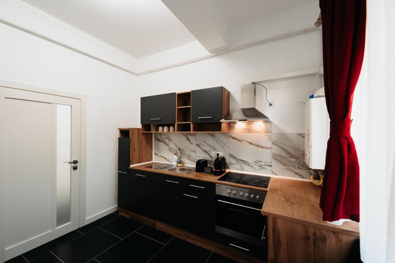 Cozy Aparthotel - Central City Suceava Esterno foto