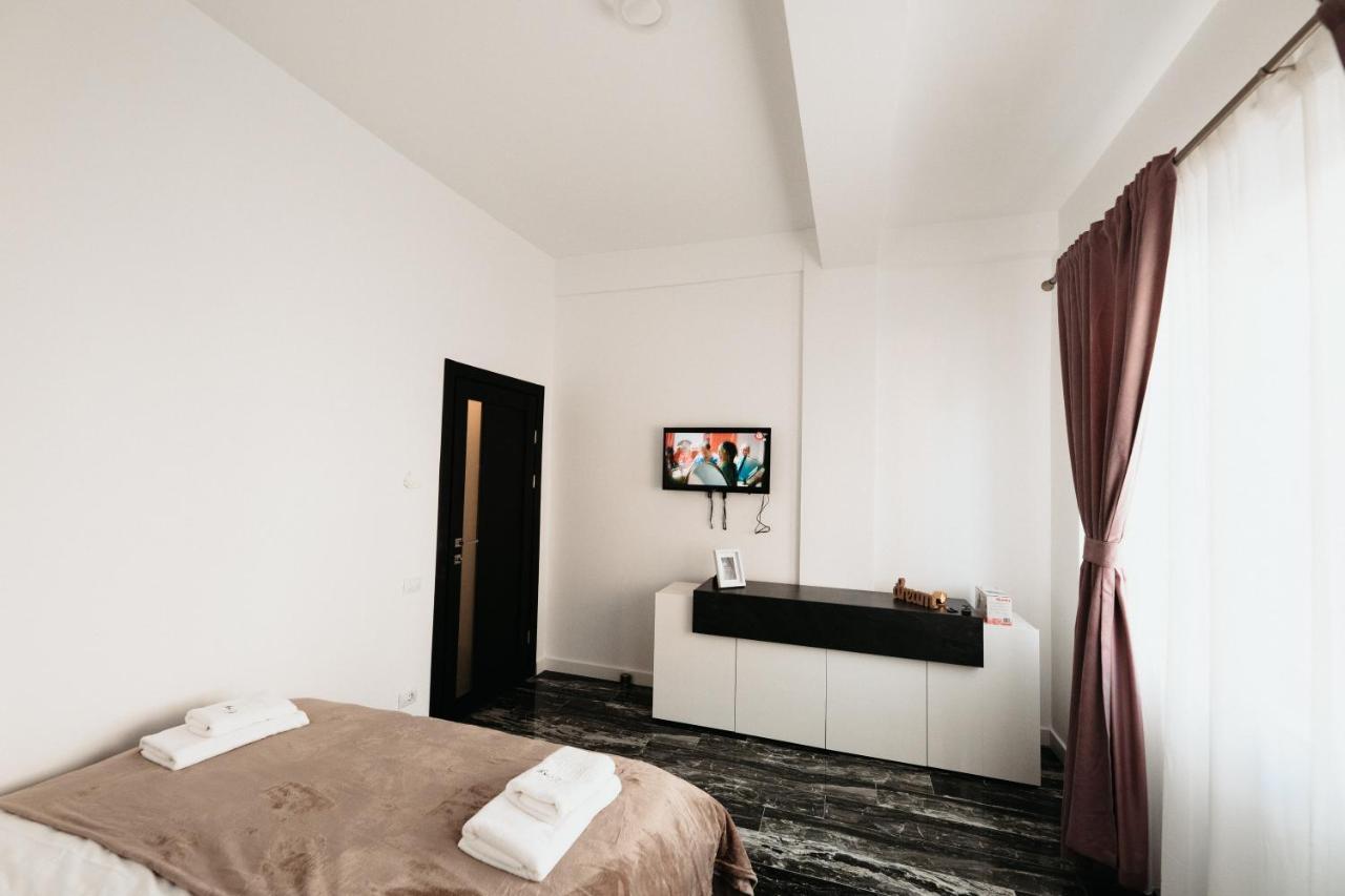 Cozy Aparthotel - Central City Suceava Esterno foto