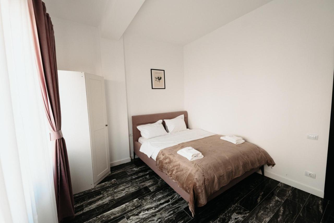 Cozy Aparthotel - Central City Suceava Esterno foto