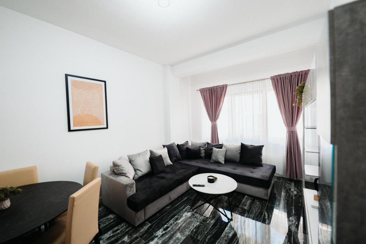 Cozy Aparthotel - Central City Suceava Esterno foto
