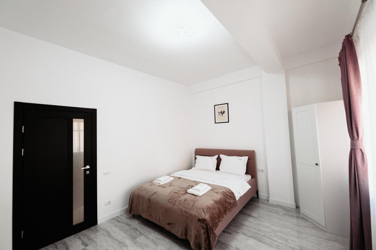 Cozy Aparthotel - Central City Suceava Esterno foto