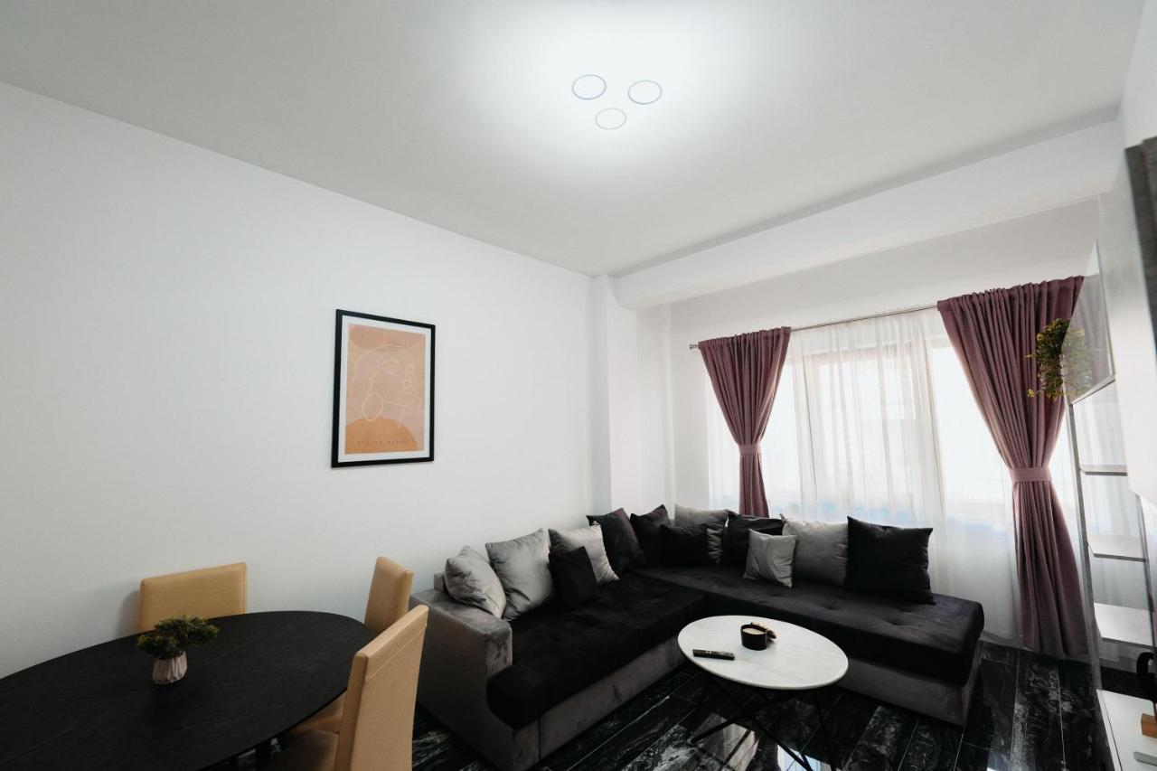 Cozy Aparthotel - Central City Suceava Esterno foto