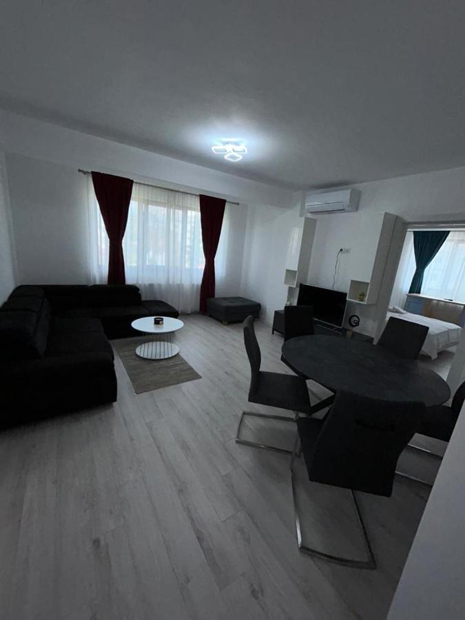 Cozy Aparthotel - Central City Suceava Esterno foto